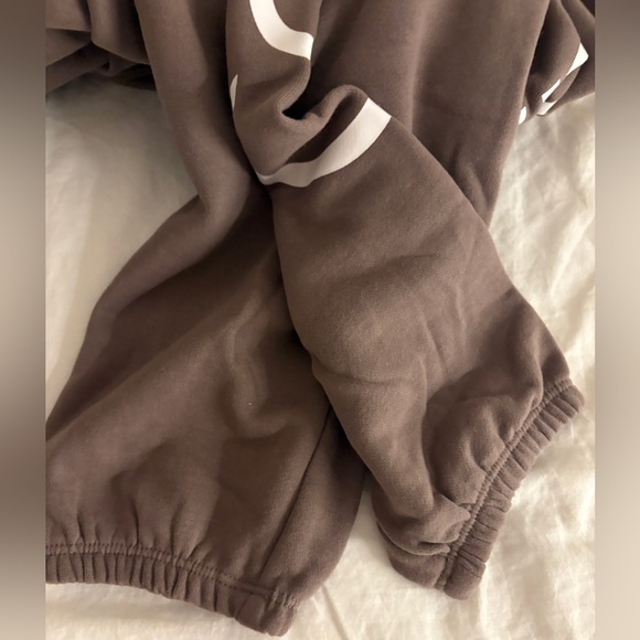 Calvin Klein Brown Performance Apparel sweatpants - Picture 4 of 5